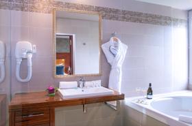 Les Trésoms Lake and Spa Resort - photo 16