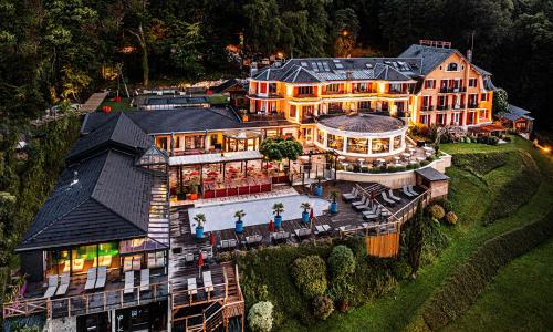 Les Trésoms Lake and Spa Resort - photo 1